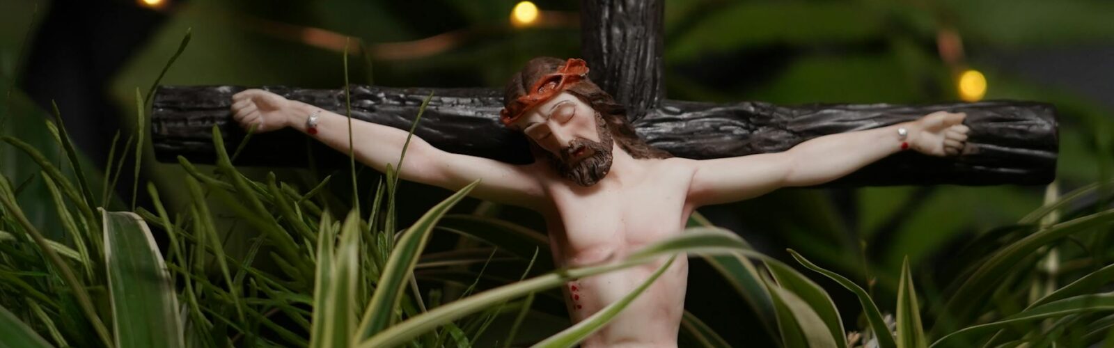 close up photo of the crucifix
